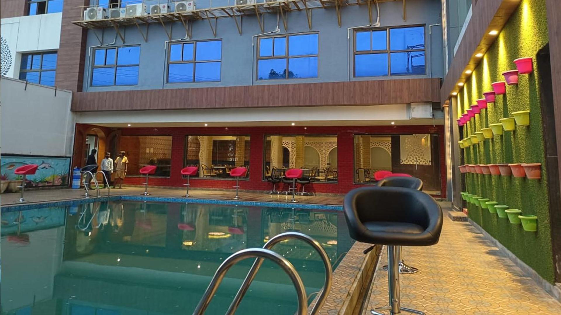 Atlantis Resort Spa Restaurant Swimming Pool, Banquet Hall, Guntur. 외부 사진